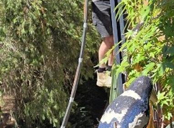 Ben Rafferty Air and Electrical. There must be easier ways to make a living? Thanks Daz