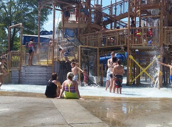 Geyser Falls Water Theme Park - Philadelphia, MS