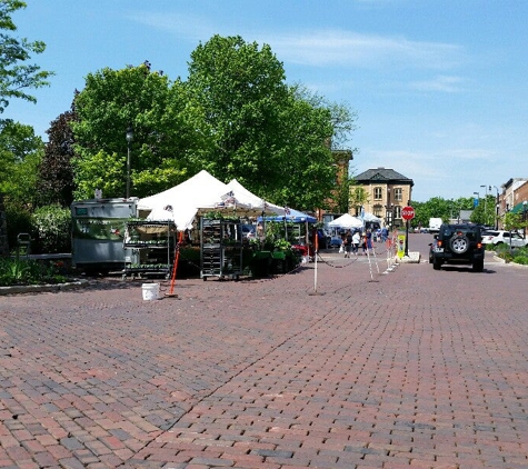 Woodstock Farmers' Market NFP - Woodstock, IL