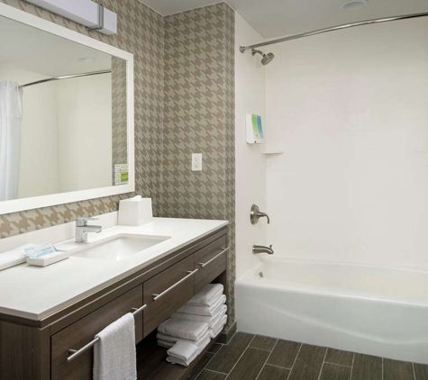 Home2 Suites by Hilton Lakeland South Polk Parkway - Lakeland, FL