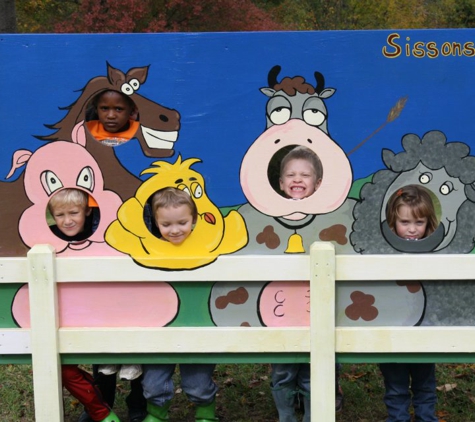 Sissons Pumpkin Patch - Girard, PA. Fun Picture Time