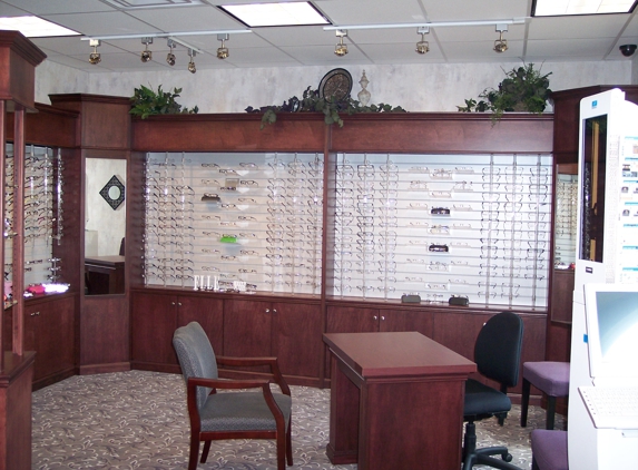 Carolyn Davis OD - Procare Vision Center - Troy, OH