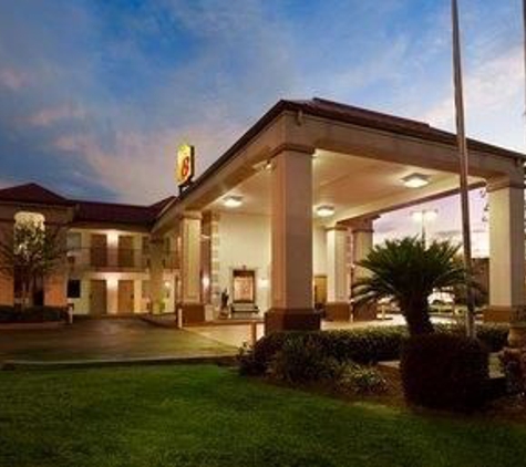 Super 8 by Wyndham Baton Rouge/I-12 - Baton Rouge, LA