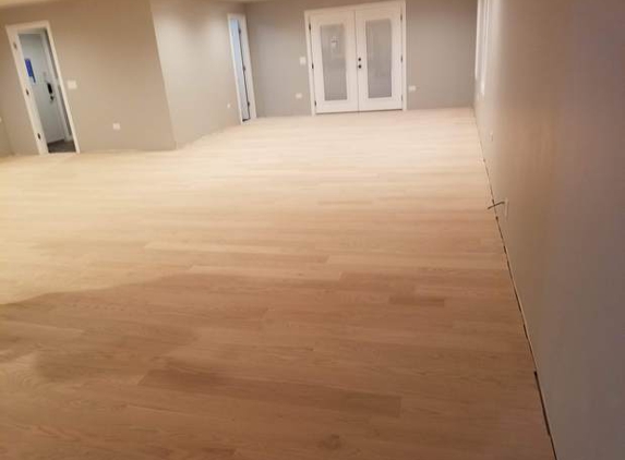 Almaraz Hardwood Flooring - Aurora, IL