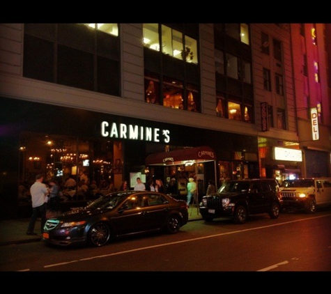Carmine's Italian Restaurant - Times Square - New York, NY