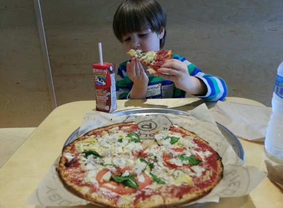 Pieology Pizzeria - Happy Valley, OR