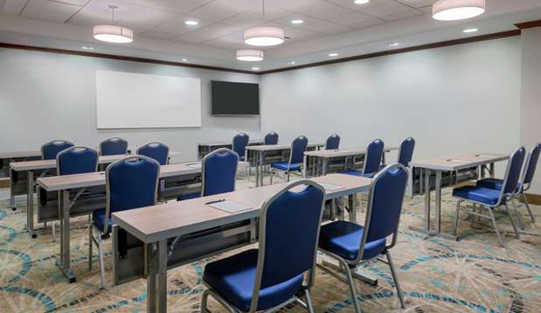 Homewood Suites by Hilton Cleveland-Beachwood - Beachwood, OH