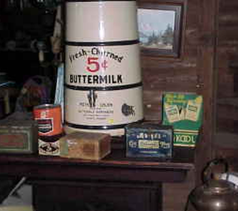 Lake Street Antiques - Bridgman, MI