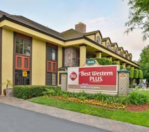 Best Western Plus Raffles Inn & Suites - Anaheim, CA