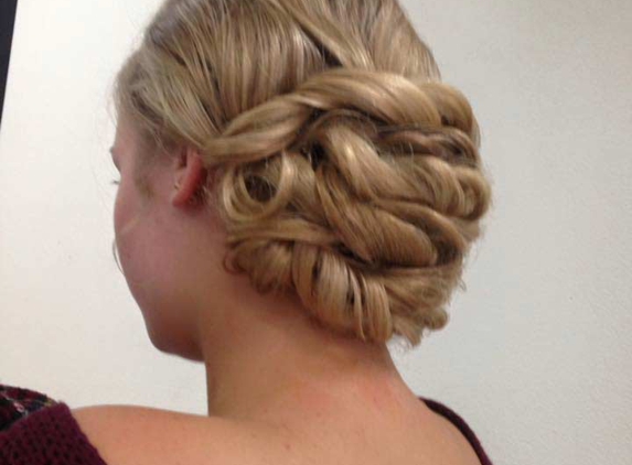 Sam & Frank Unisex Hair Stylists - Traralgon, VIC