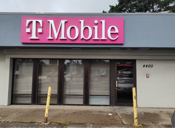 T-Mobile - Columbia Heights, MN