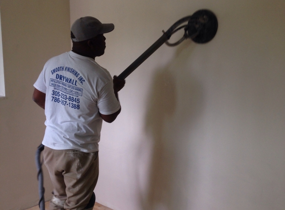 Smooth Finishing Drywall. Dustless sanding