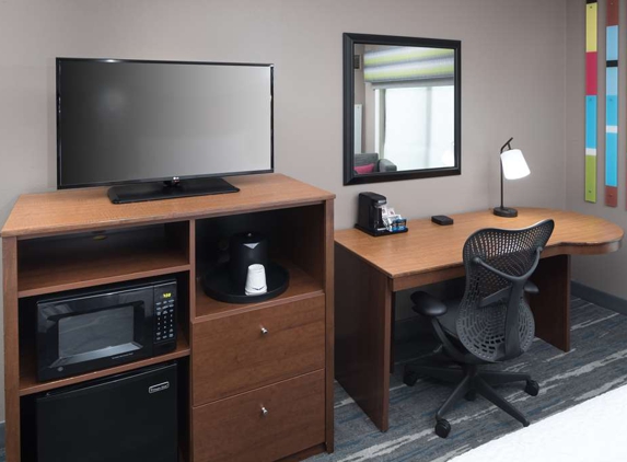 Hampton Inn & Suites Chicago-North Shore/Skokie - Skokie, IL