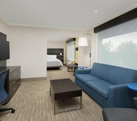 Holiday Inn Express & Suites Puyallup (Tacoma Area) - Puyallup, WA