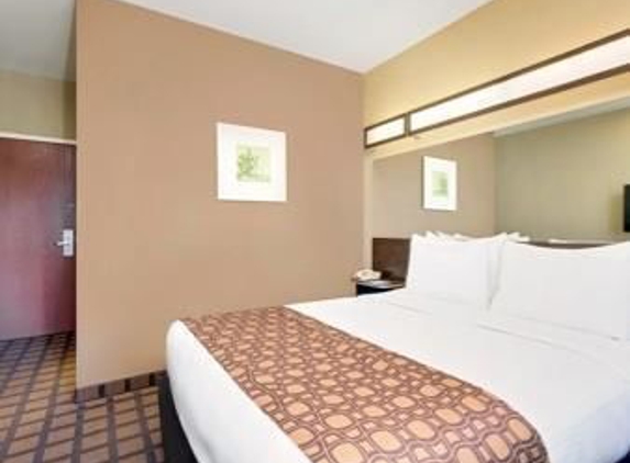 Microtel Inn & Suites by Wyndham Perry - Perry, GA