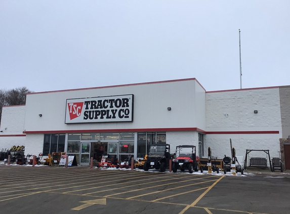 Tractor Supply Co - Saint Croix Falls, WI