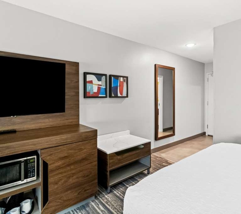 Hampton Inn by Hilton Dayton South - Dayton, OH