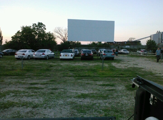 Highway 18 Outdoor Theater - Jefferson, WI