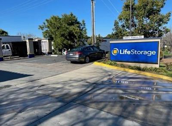 Life Storage - San Marcos, CA