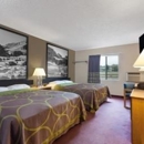 Super 8 by Wyndham Helena - Motels