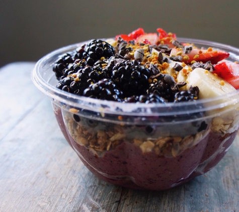 Thrive Juice Lab - Laguna Niguel, CA. Thrive Acai Bowl