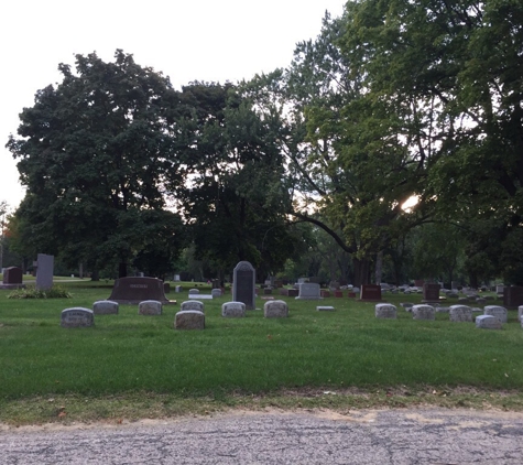 Graceland Cemetery - Milwaukee, WI