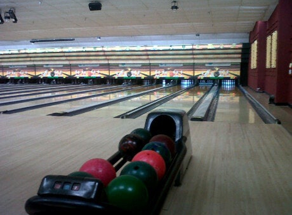 Bowlero Tamarac - Tamarac, FL