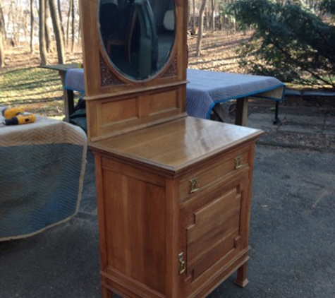 Manthey Furniture Refinishing - Waterbury, CT