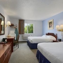 Super 8 by Wyndham Washington - Motels