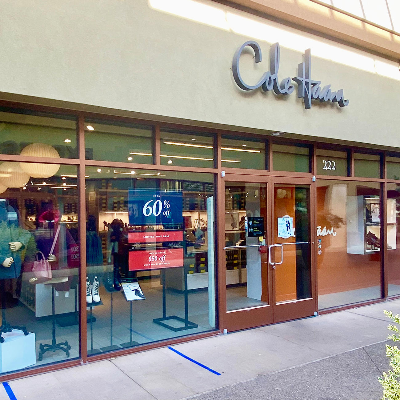 Cole Haan Outlet - Woodburn, OR 97071