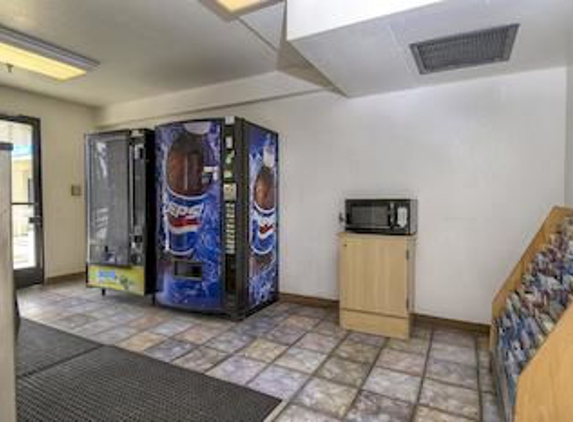 Motel 6 - Carlsbad, CA