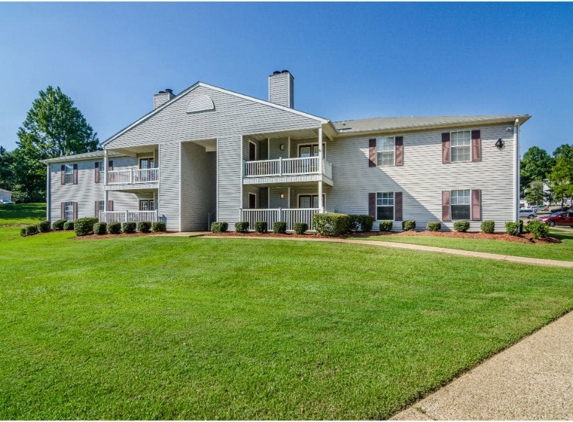 Laurelwood Apartment Homes - Laurel, MS