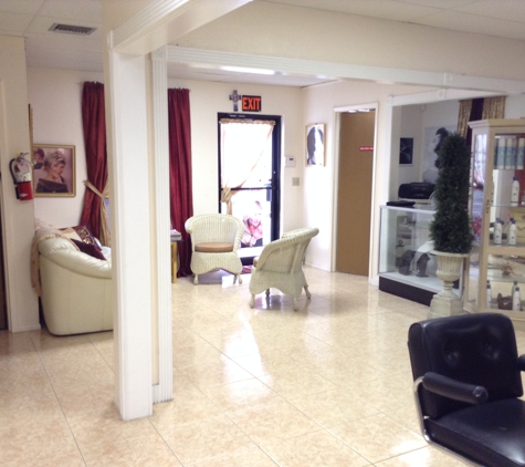 Adrian's Salon - Fort Myers, FL