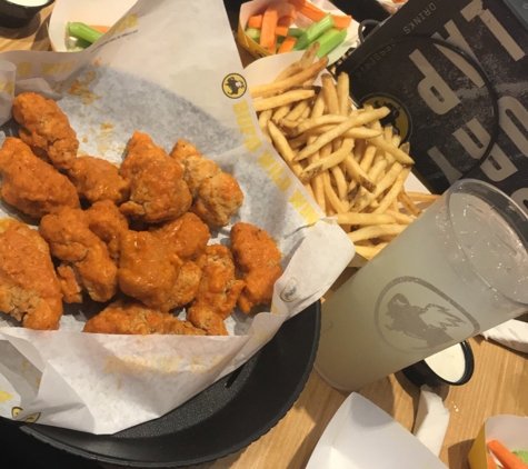 Buffalo Wild Wings - Northridge, CA