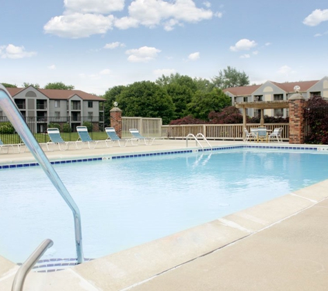 Emerald Park Apartments - Kalamazoo, MI