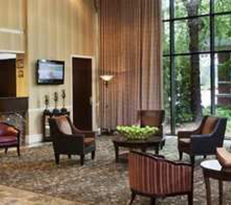 DoubleTree by Hilton Hotel Charlottesville - Charlottesville, VA