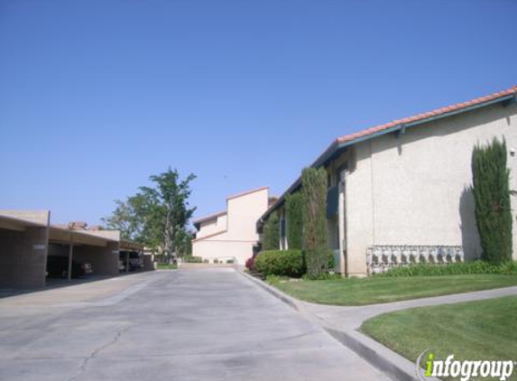 Fernwood Apts - Lancaster, CA