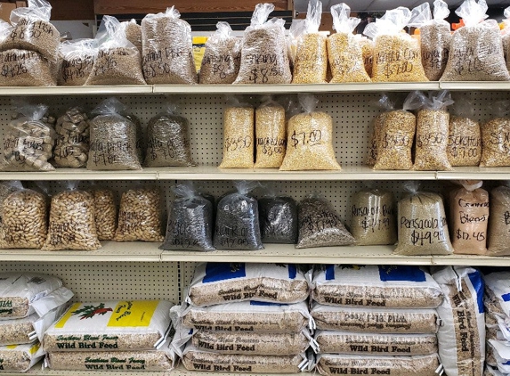 Fox's Feed Depot - Odessa, FL