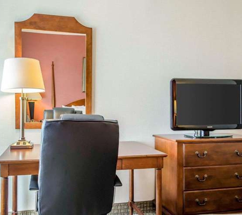 Comfort Inn & Suites - York, PA