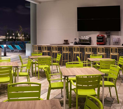 Home2 Suites by Hilton Fort Lauderdale Downtown - Fort Lauderdale, FL