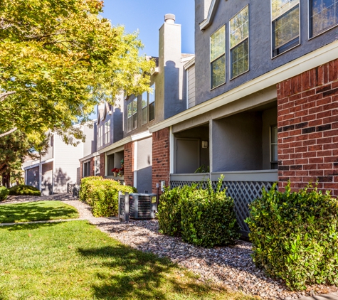 Spring Park Apartments - Albuquerque, NM