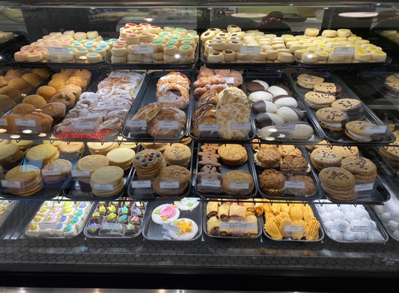 Henri's Bakery - Atlanta, GA