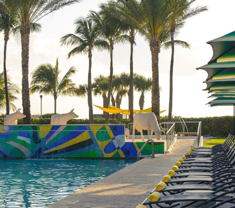 Kimpton Surfcomber Hotel - Miami Beach, FL
