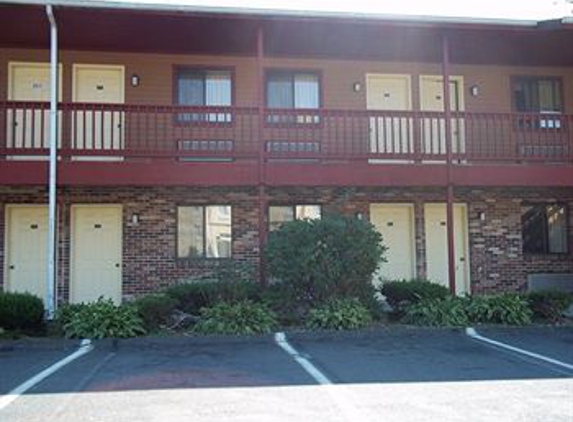 Naugatuck Motor Lodge - Naugatuck, CT