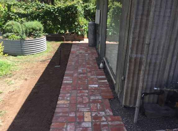 Jacaranda Landscapes - Wendouree, VIC
