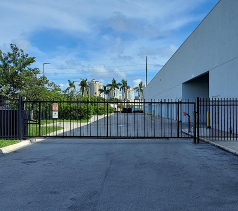Storage King USA - Miami, FL