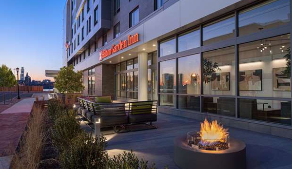 Hilton Garden Inn Camden Waterfront Philadelphia - Camden, NJ