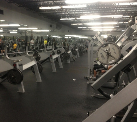 Gold's Gym - Arlington, VA