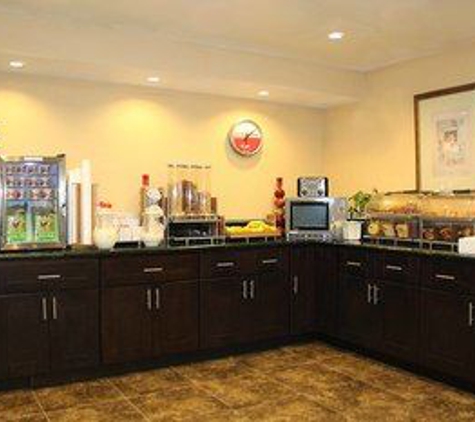 Ramada by Wyndham near SeaWorld / Mission Beach - San Diego, CA