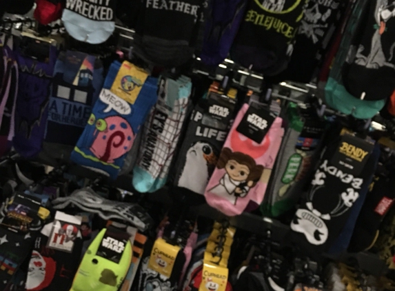 Hot Topic - Aiea, HI